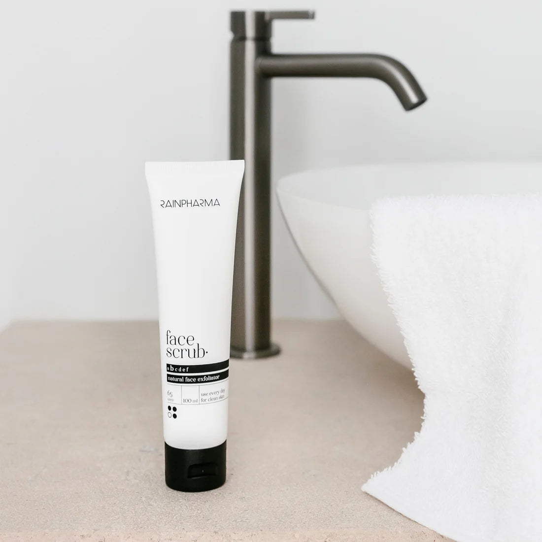 RainPharma Face Scrub (Brightening Face Scrub)